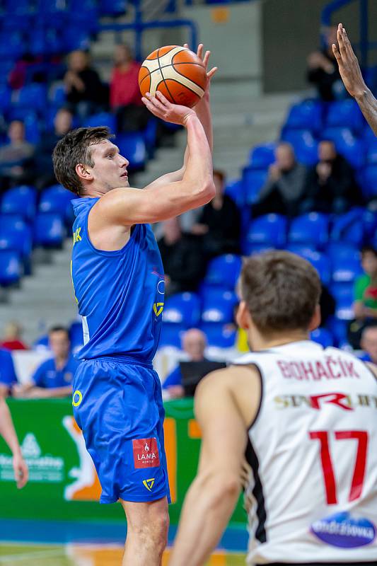 BK Opava - ČEZ Basketball Nymburk 79:81