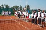 V areálu Tenis centra Opava ve středu začal kvalifikační turnaj o postup do slavného Galeova poháru – ME družstev starších dorostenců. Turnaj vyvrcholí v pátek.