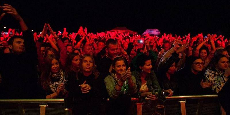 Festival Hrady CZ, který v Hradci nad Moravicí proběhl tento pátek a sobotu sice trošku zkazilo počasí, ale i přesto návštěvnost byla rekordní.