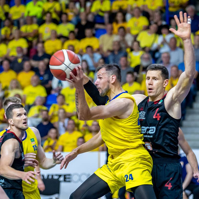 BK Opava - ERA Basketball Nymburk