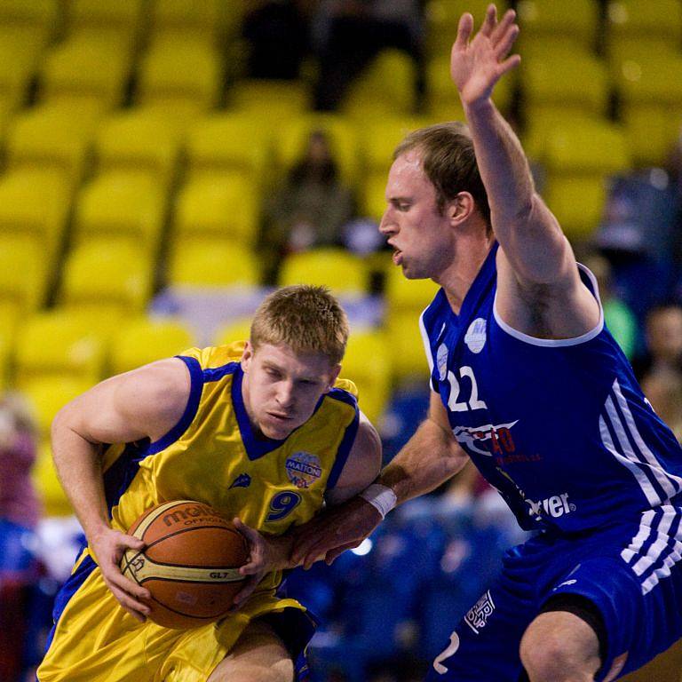 BK Breda & Weinstein Opava - NH Ostrava 65:91