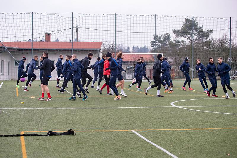 Fotbalistům Slezského FC Opava začala zimní příprava. Svůj tábor rozbili v areálu S-sport ve Vésce nedaleko Olomouce.