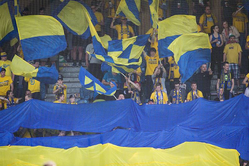 Opava - Zápas 22. kola Fortuna národní ligy mezi SFC Opava a FK Fotbal Třinec hrané v Opavě 15. dubna 2018. Fanoušci SFC Opava.