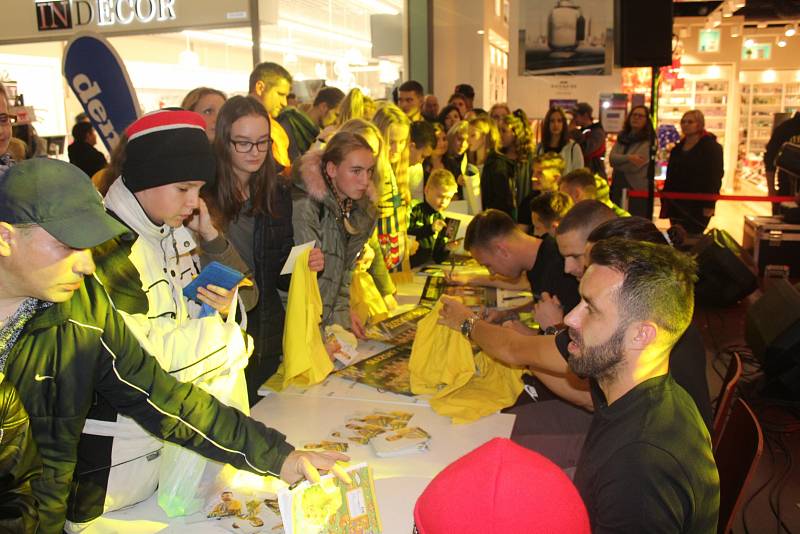 Kabelkovy veletrh 2018 - autogramiáda fotbalistů Slezského FC Opava.