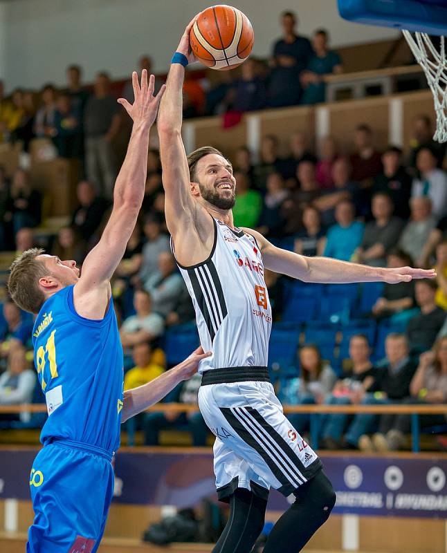 Nymburk - Opava 102:68