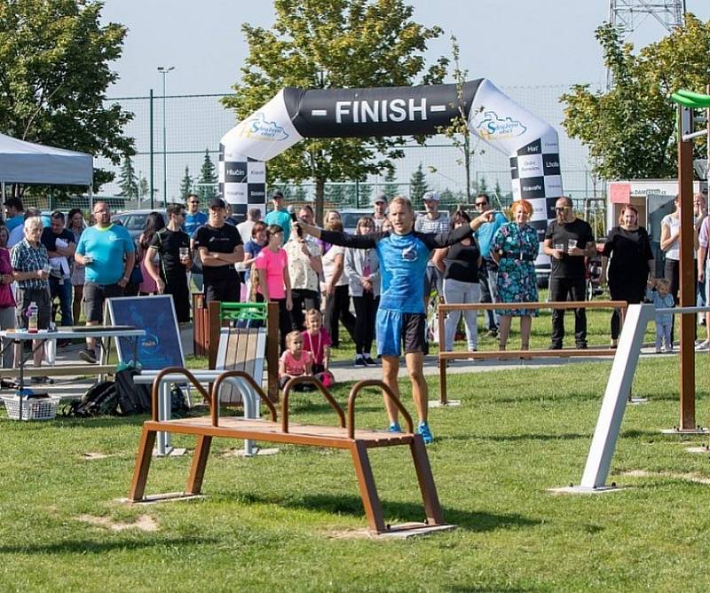 Fenix Opava je sportovní klub, který se zaměřuje na funkční cvičení s prvky street workoutu, silové gymnastiky, lokomoce a celkový rozvoj osobnosti.