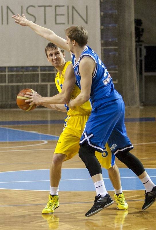 BK Opava – USK Praha 96:71