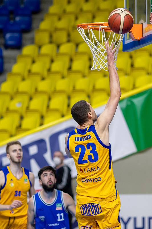 BK Opava-USK Praha 97:82