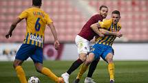 Praha - Zápas fotbalové FORTUNA:LIGY mezi AC Sparta Praha a SFC Opava 25. dubna 2021. Ondřej Čelůstka (AC Sparta Praha), Václav Juřena (SFC Opava).