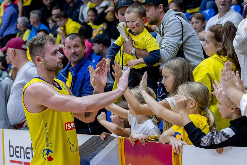 BK Opava - Nymburk 61:69