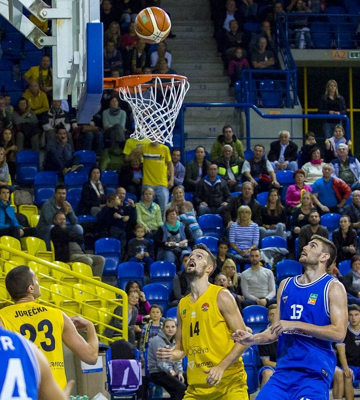 BK Opava – USK Praha 72:71