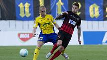 Finále MOL Cupu mezi SFC Opava a FC Fastav Zlín hrané na Andrově stadionu v Olomouci 17. května 2017. Miloš Kopečný - z, Petr Zapalač - o.