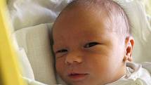 Jakub Buksa se narodil 20. března, vážil 3,60 kilogramů a měřil 51 centimetrů. Rodiče Michaela a Jiří z Vítkova svému prvorozenému synovi přejí, aby byl v životě hlavně zdravý a šťastný.
