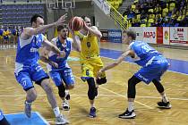 BK Opava – NH Ostrava 84:76 (17:20, 41:41, 68:57)