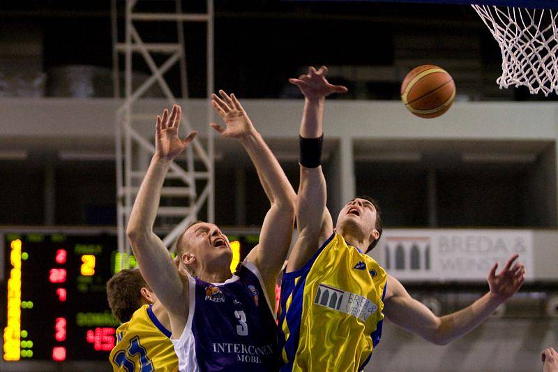 BK Breda & Weinstein Opava - BK Loko Interconex Plzeň 89:82