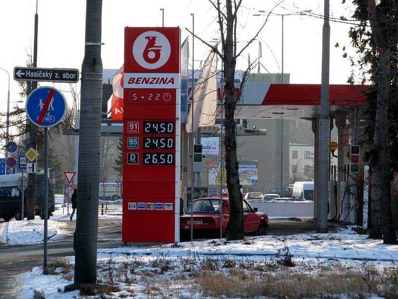 Benzina na Těšínské ulici v Opavě.