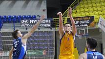 Opava porazila doma Kolín 82:72. Foto: Ondřej Ludvík