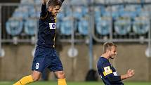 Opava - Zápas 9. kola Fortuna národní ligy (FNL) mezi SFC Opava a FC Sellior & Bellot Vlašim hrané v Opavě 23. září 2017. Tomáš Jursa, Nemanja Kuzmanovič - o, gól, radost