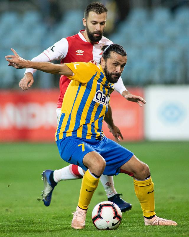 Opava - Zápas 17. kola FORTUNA:LIGY mezi SFC Opava a SK Slavia Praha 3. prosince 2018 na Městském stadionu v Opavě. Pavel Zavadil (SFC Opava).