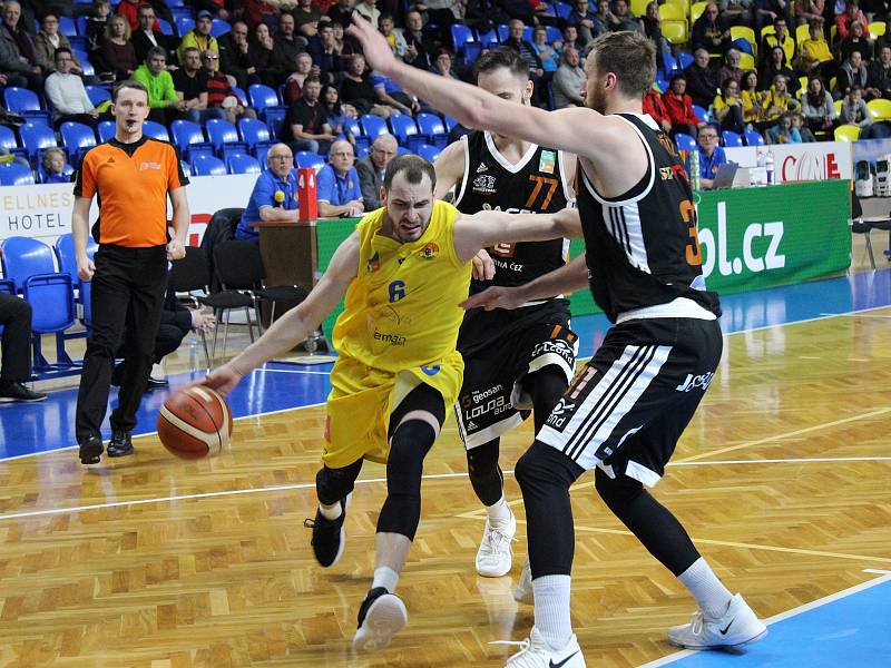 BK Opava - ČEZ Basketball Nymburk 89:90