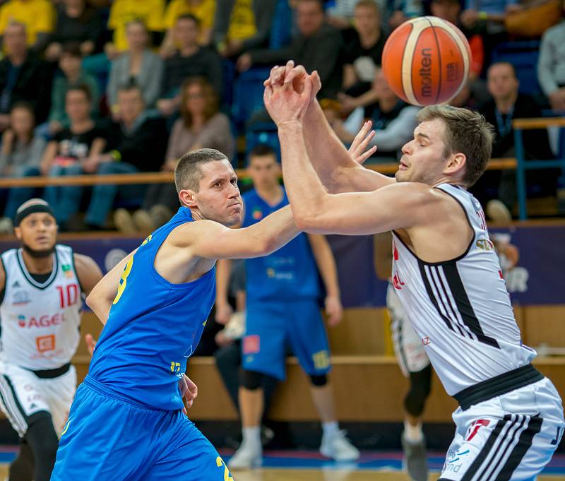 Nymburk - Opava 102:68