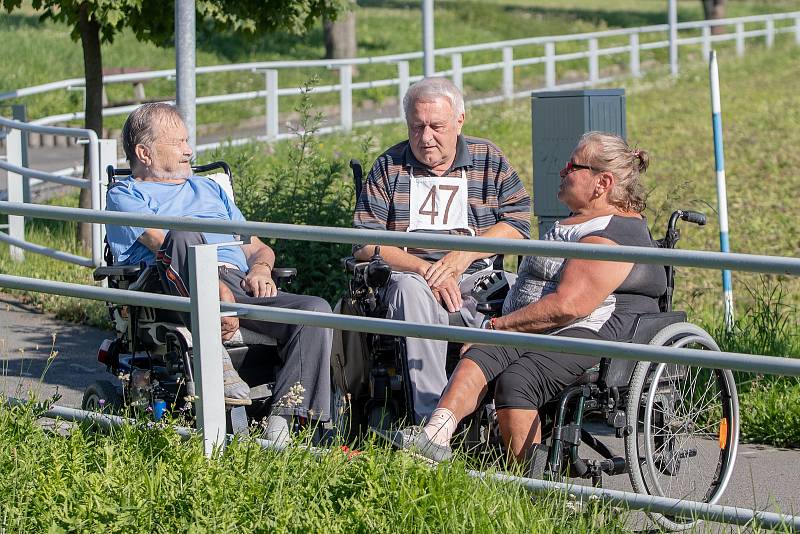 Závod do vrchu na invalidních vozících s názvem ECCE HOMO Hrabyně.