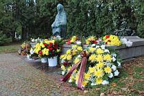 Městský hřbitov v Opavě bude přes svátky otevřen déle.