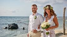 Poněkud méně tradičně pojali loni svůj svatební obřad Aneta a Michal, nyní již manželé Křižákovi. Říci si své „ano“ se totiž vypravili až na exotický ostrov Mauricius.