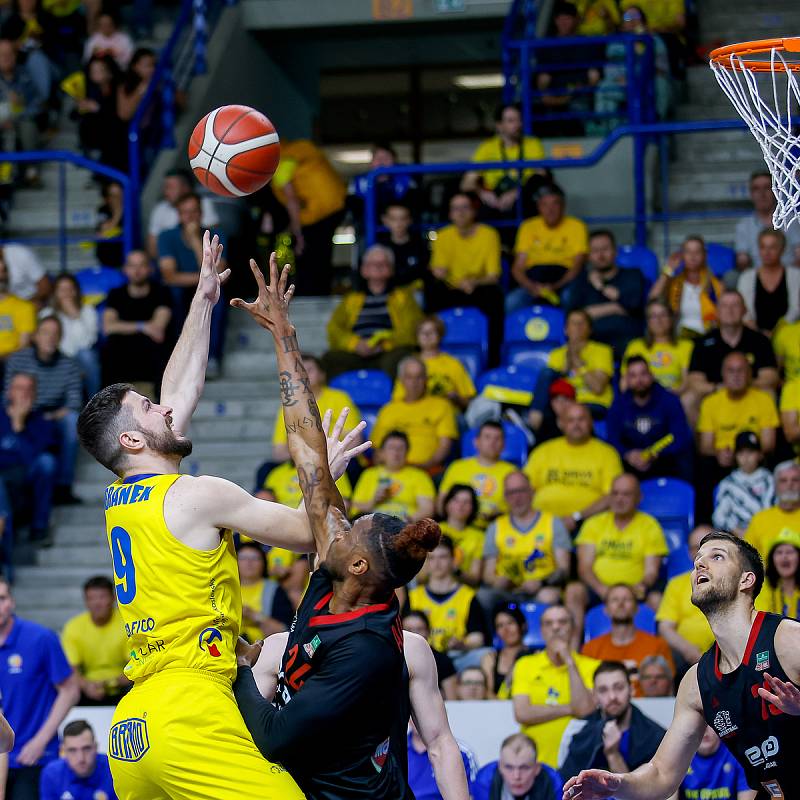 BK Opava - ERA Basketball Nymburk