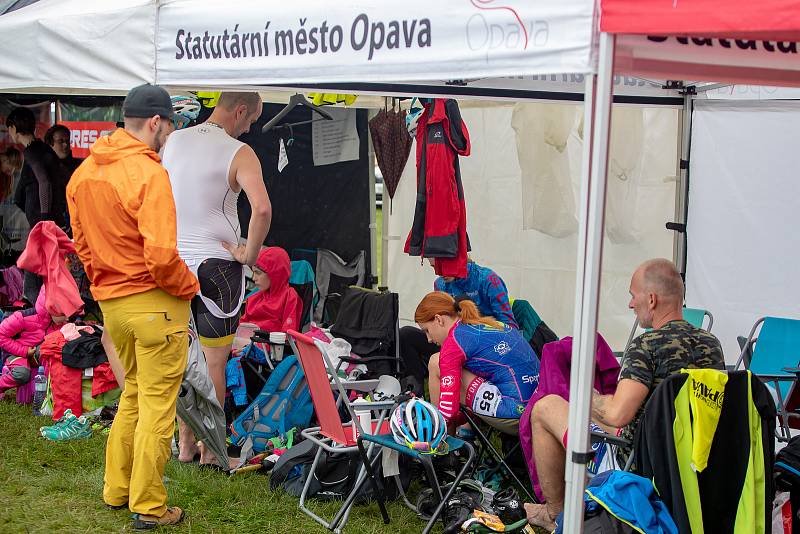 Akademické MČR v inline ½ maratonu. Závody na kolečkových bruslích pro širokou veřejnost.