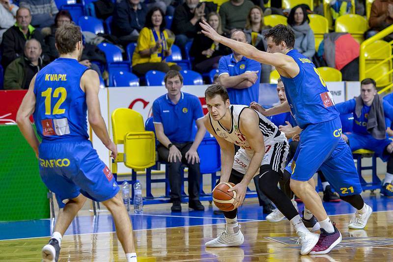 BK Opava - ČEZ Basketball Nymburk 79:81