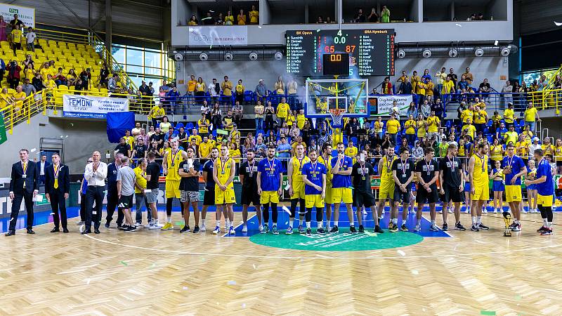 BK Opava - ERA Basketball Nymburk 65:87