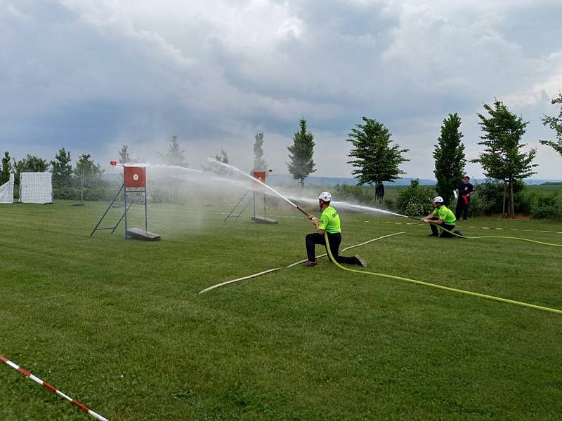 Jedna z soutěží v požárním sportu se uskutečnila v Chlebičově. Foto: Robert Kašný