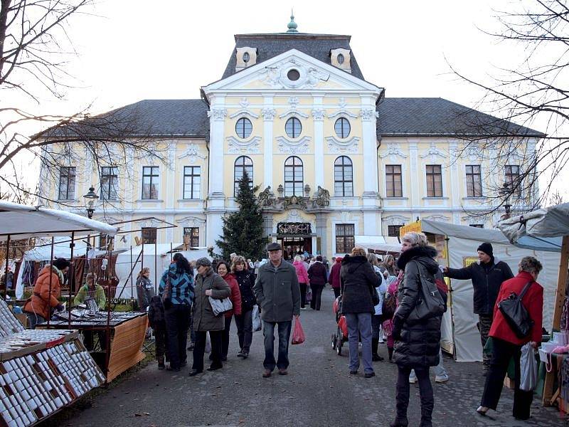 Vánoce na zámku každoročně do Kravař přilákají spousty návštěvníků.
