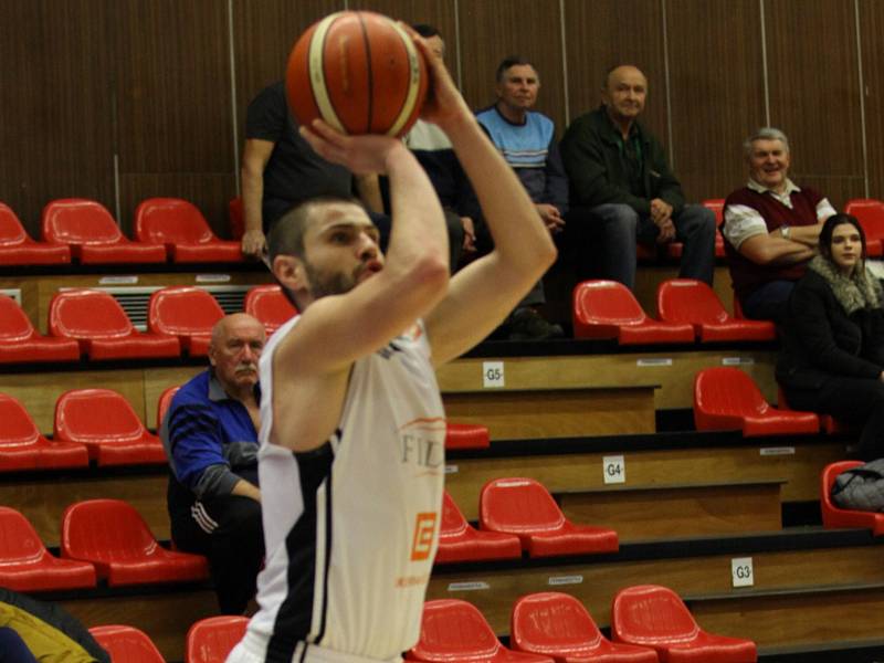 Basketbalisté Nymburka postoupili přes Opavu do Final 4 Českého poháru.     Foto: Tomáš Laš