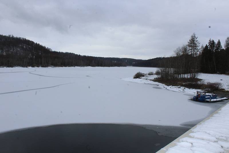 Kružberská přehrada a okolí.