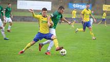 Fotbalisté Zlína B (žluté dresy) v posledním domácím zápase podzimní části třetí ligy podlehli Hlučínu 2:3.