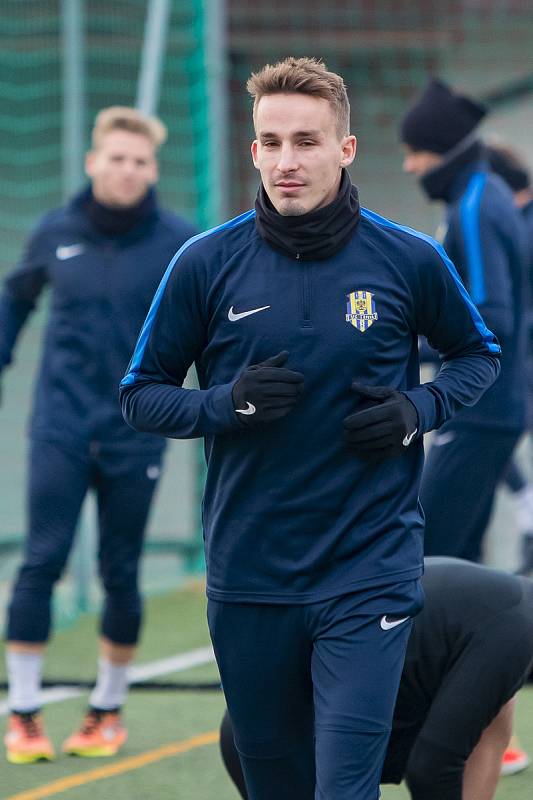 Fotbalistům Slezského FC Opava začala zimní příprava. Svůj tábor rozbili v areálu S-sport ve Vésce nedaleko Olomouce.