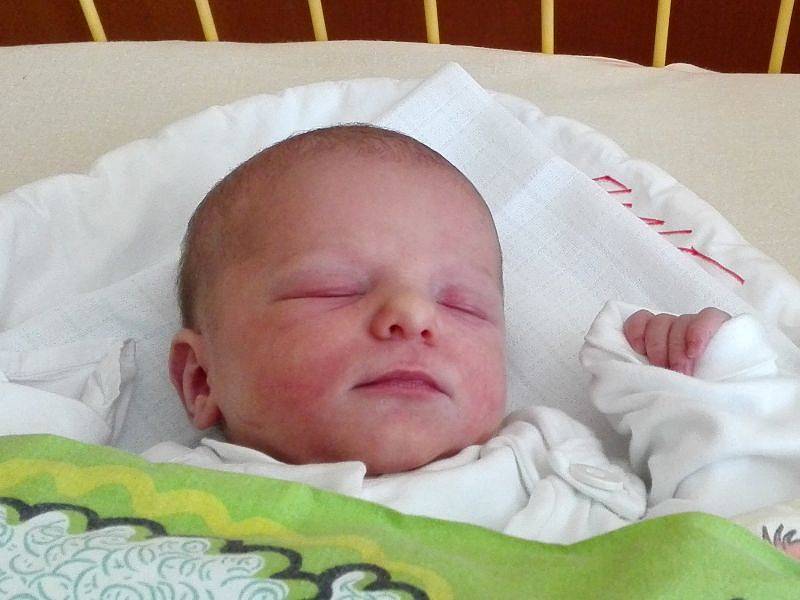Viola Sedláčková se narodila 1. července, vážila 3,18 kilogramů a měřila 50 centimetrů. Rodiče Zuzana a Martin jí přejí, ať si ve zdraví pořádně užívá život.
