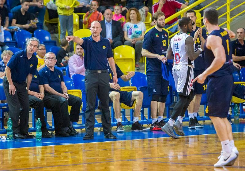 BK Opava – ČEZ Basketball Nymburk 66:79