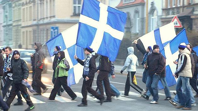 Fanoušci AZ Havířov, kteří přijeli v sobotu 28. ledna na utkání svého týmu do Opavy, prošli z vlakového nádraží před stadion bez problémů. 