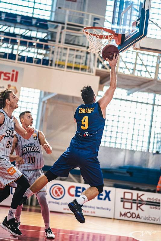 Basketbalisté Opavy mají první trofej