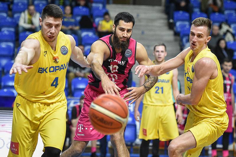 BK Opava - Telekom Baskets Bonn.