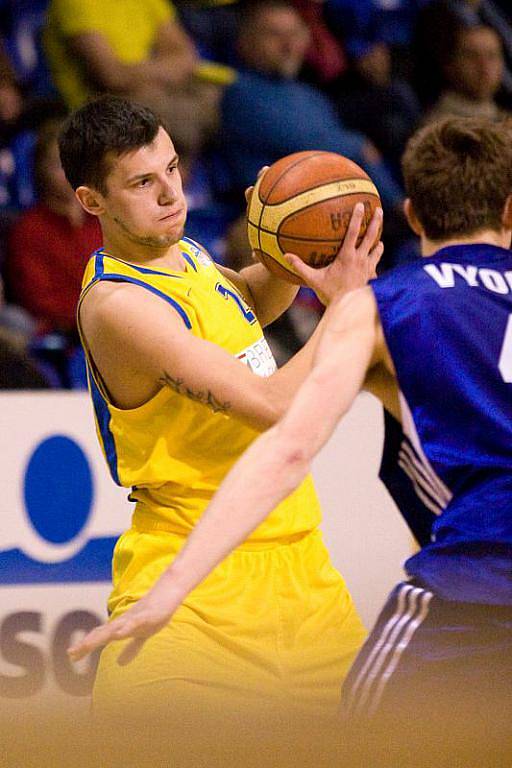 BK Breda & Weinstein Opava - Karma Basket Poděbrady 93:84