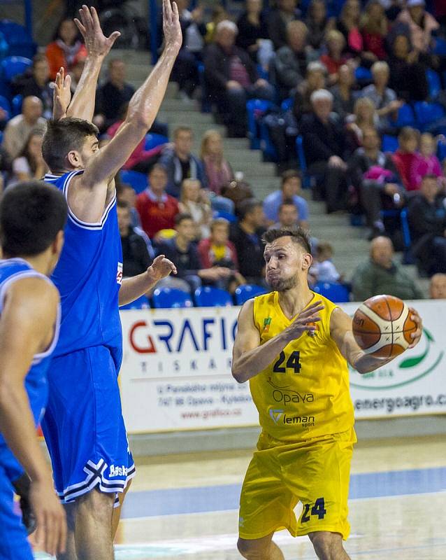 BK Opava – USK Praha 72:71