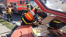 V pondělí v odpoledních hodinách zasahovaly dvě jednotky profesionálních hasičů u nehody dvou osobních automobilů, která se stala v Dolním Benešově.