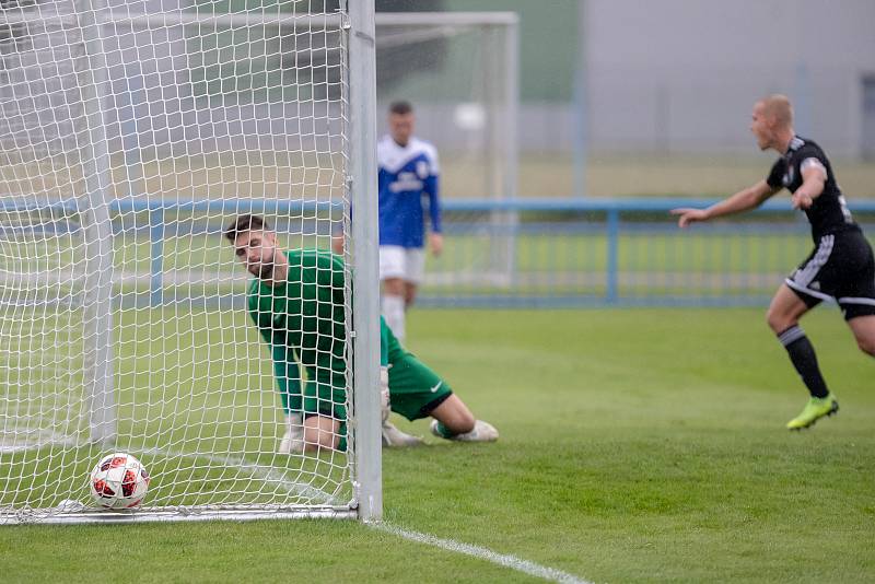 Dolní Benešov-Baník Ostrava"B" 0:4.