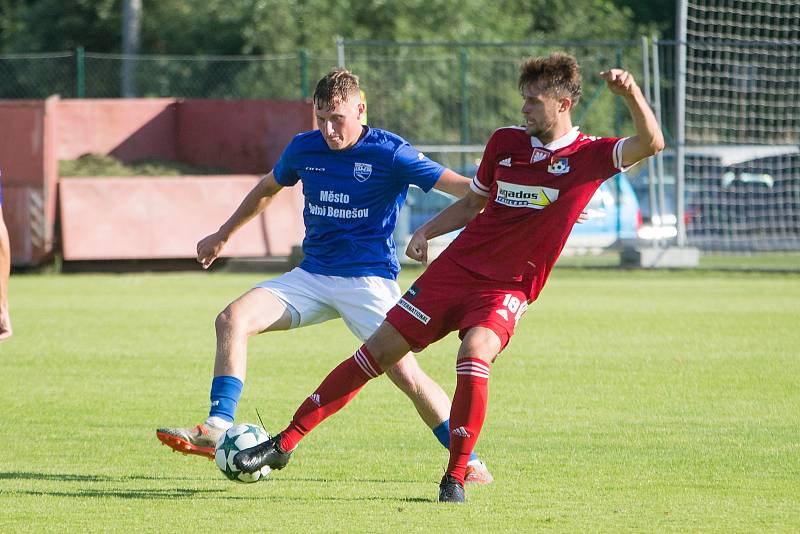 Fotbalové utkání mezi FC Velké Meziříčí a FC Dolní Benešov.