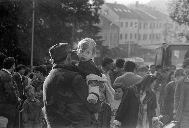 Dobové fotografie poskytla NVI Jednota se sídlem v Daruvaru a Svaz Čechů v Republice Chorvatsko.