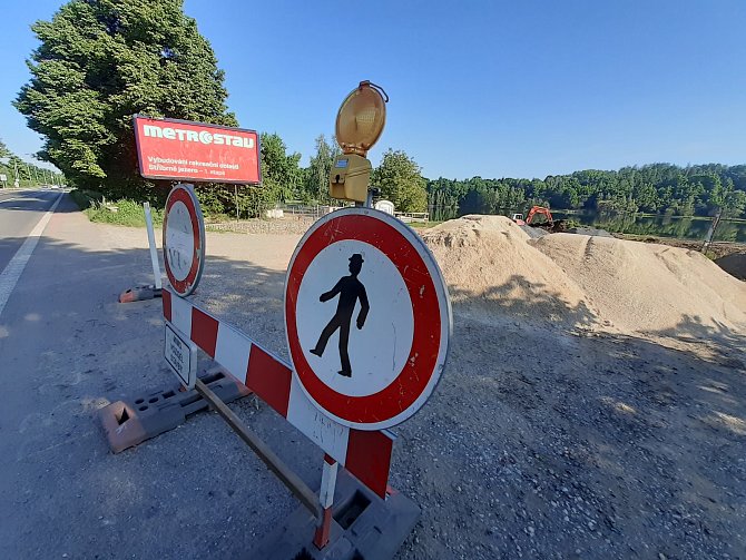 Revitalizace Stříbrného jezera v Opavě. 3. června 2021.